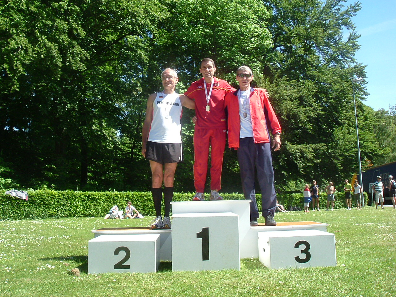 - TRES MEDALLAS MÁS EN EL CTO. EUROPEO DE VETERANOS